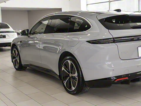 2025�� 75kWh Touring