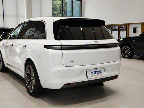 2025�� Ultra ���ܻ��°�