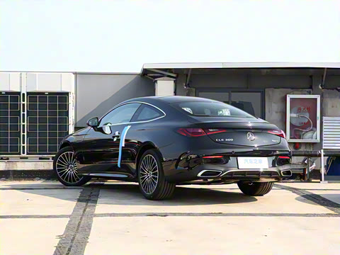 2025�� CLE 300 4MATIC �����ͽ��ܳ�