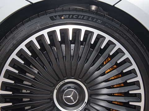 2022�� AMG EQS 53 4MATIC+