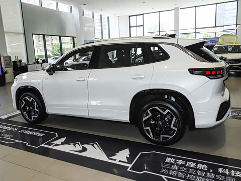 2025�� ̽��L 380TSI ��������