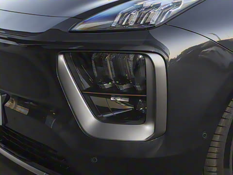 2025�� 700 Ultra�������������״��