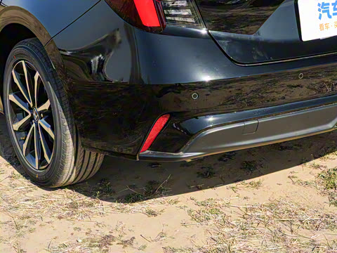 2025�� 240TURBO CVT�Ƽ���