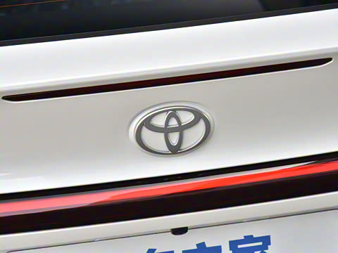 2025�� 550 PRO���а�