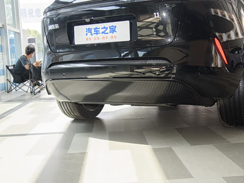 2025�� �Ŀ� Max ���̰�