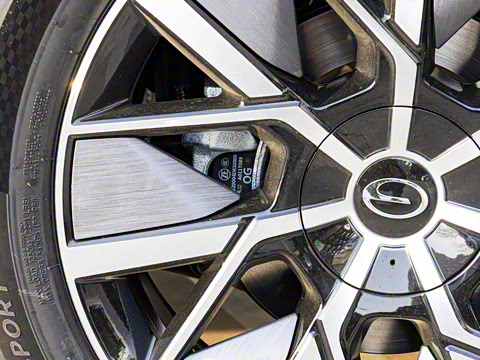 2025�� 180km Ultra ������