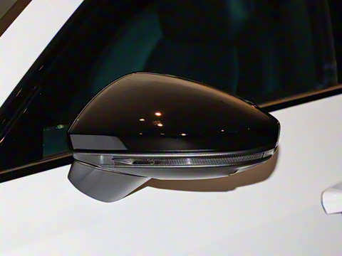 2025�� 55 TFSI quattro ������