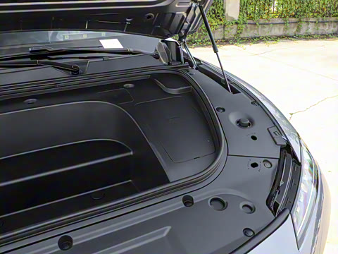 2025�� ���� 550ProѲ����