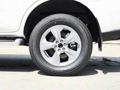 2025�� 2.0T ���������;����