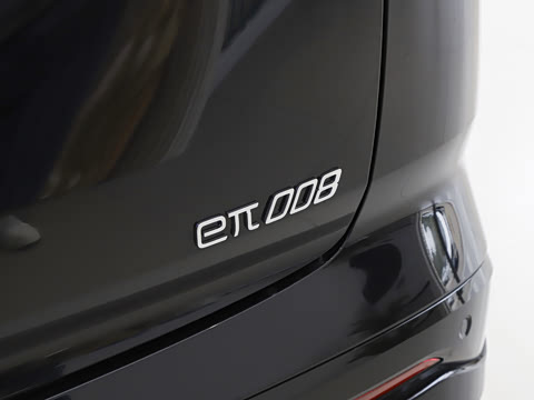 2025�� 636Ultra���Ȱ� 6��