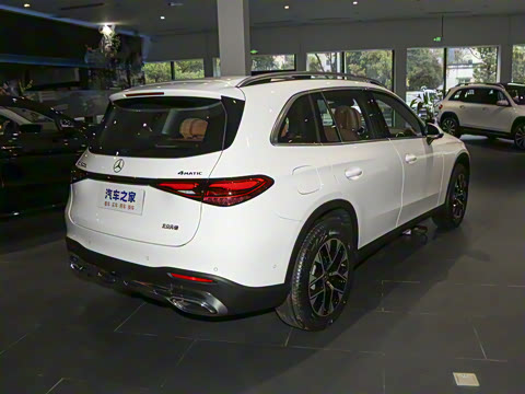 2025�� �Ŀ� GLC 260 L 4MATIC ������