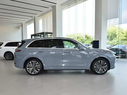 2025�� Pro ���ܻ��°�