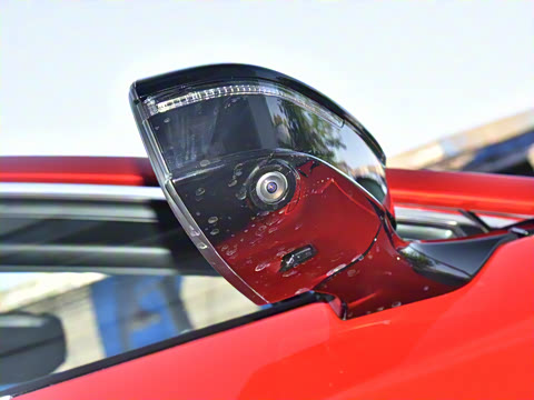 2025�� 550 PRO���а�