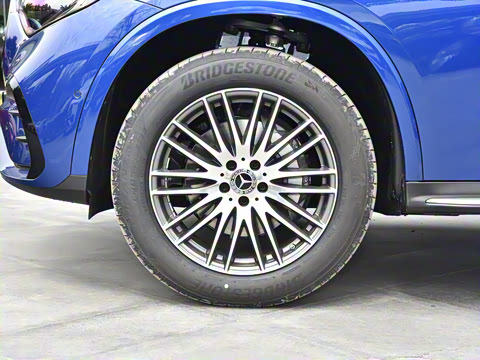 2025�� �Ŀ� GLC 300 L 4MATIC ������ 5��