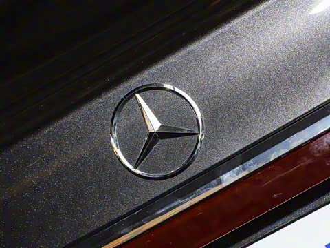 2025�� E 300 L ʱ����