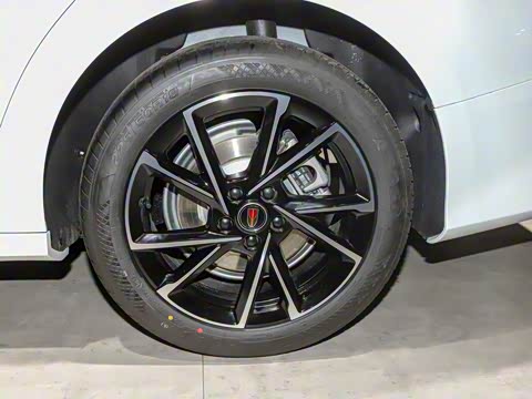 2025�� 2.0T ������