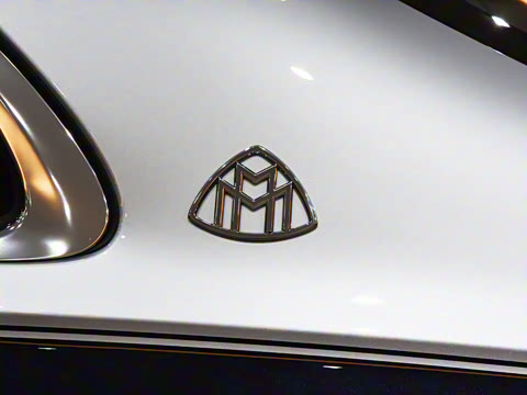 2023�� S 680 4MATIC ���ĸ߶��׷���˫ɫ