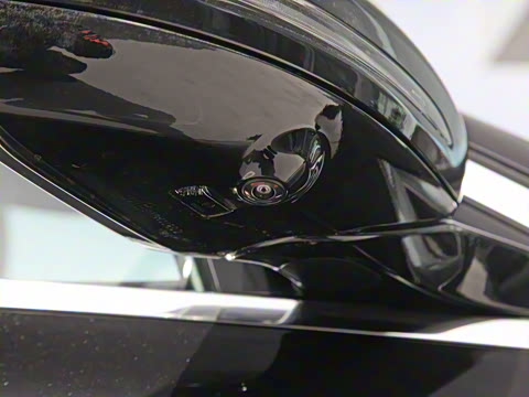 2022�� �Ŀ�� E 350 e L ���ʽ��϶����γ�