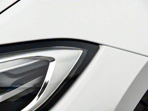 2020�� 325Li �׷���