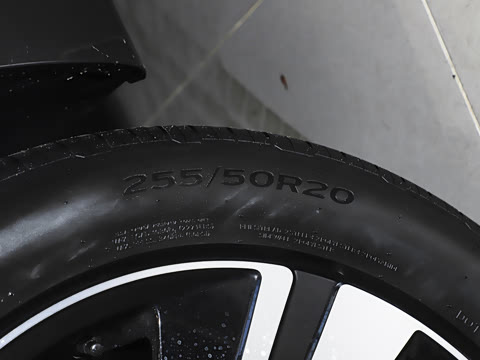 2024�� �Ŀ� 380TSI ����R-LineѲ�� ������