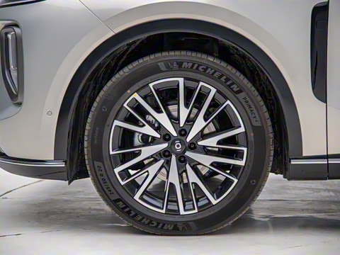 2025�� 215�콢PLUS