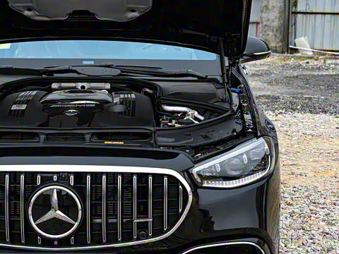 2025�� AMG S 63 L E Performance