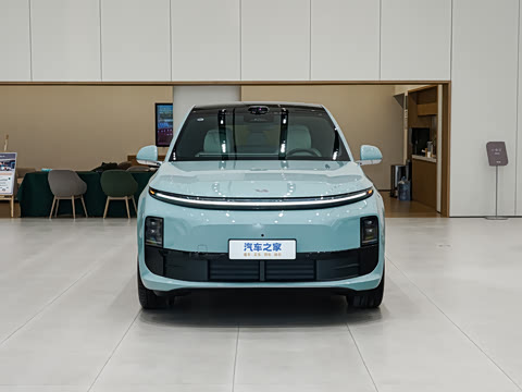 2025�� Pro ���ܻ��°�