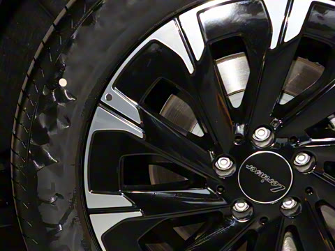 2025�� LS570TX ���