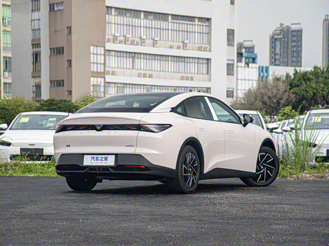 2025�� 560PRO 185kW