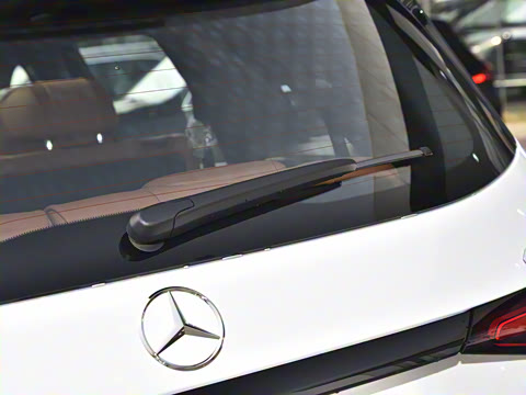 2025�� GLC 300 L 4MATIC ������ 7��