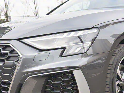 2022�� A3L Limousine 35 TFSI �����˶���