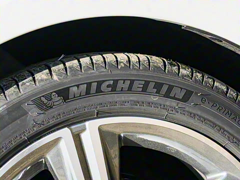 2025�� �˶�ϵ�� 260TURBO ����