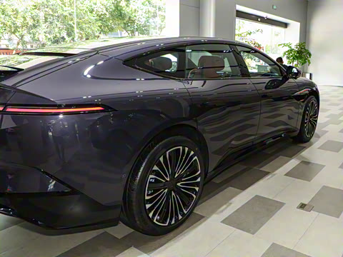 2025�� �Ŀ� Max�����