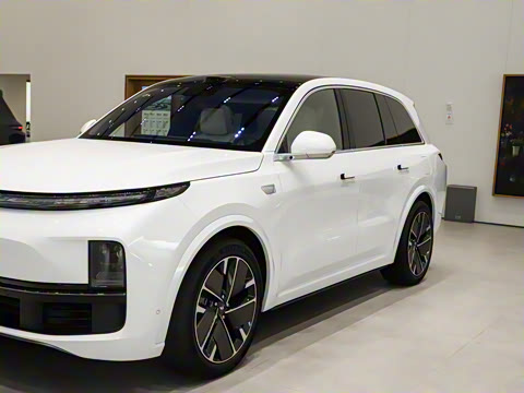 2025�� Ultra ���ܻ��°�