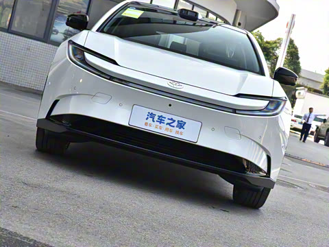 2025�� 550 PRO���а�