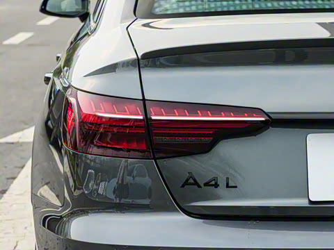 2025�� 200���������� 40 TFSI ���������� B&O ��ҹ��