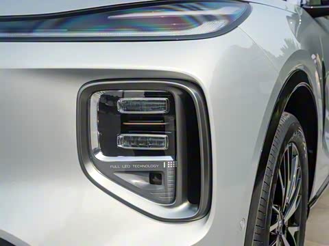 2025�� 215�콢PLUS