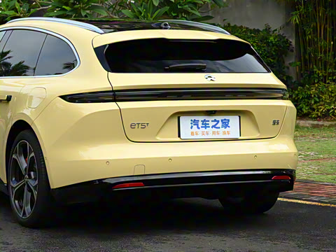 2025�� 75kWh Touring