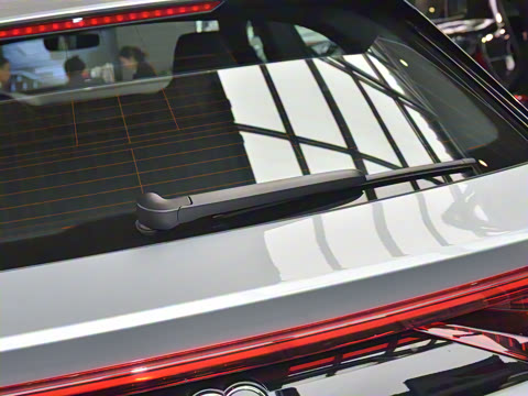 2023�� 55 TFSI ����������