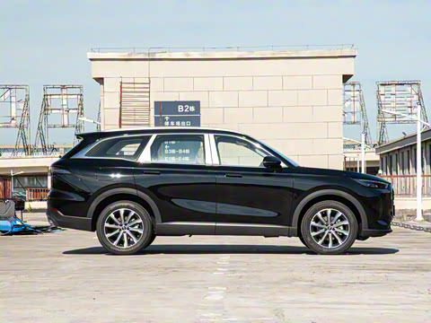 2025�� 2.0T ��������� 7��