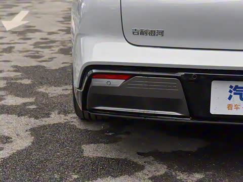 2025�� 700km Զ���Ǽݰ�