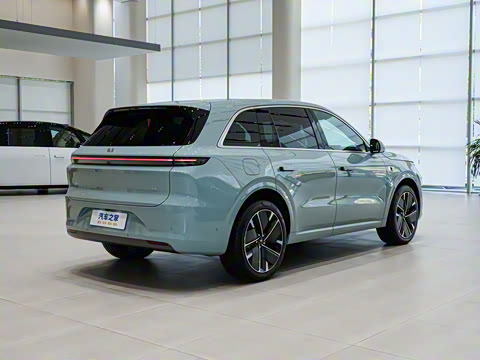 2025�� Pro ���ܻ��°�