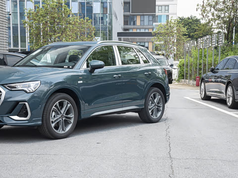 2025�� quattro 45�����ذ� 40TFSI ʱ�ж�����