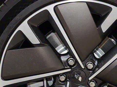 2025�� Ultra ���ܻ��°�