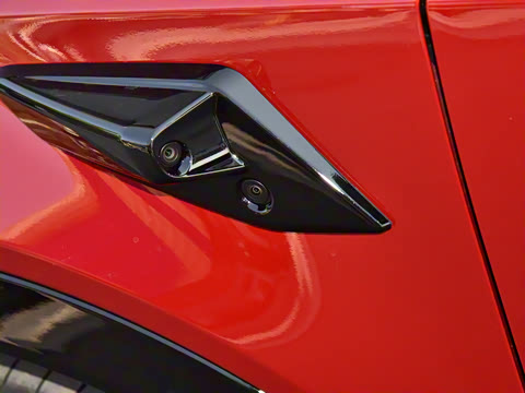 2025�� 550 PRO���а�