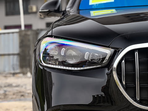 2025�� AMG S 63 L E Performance