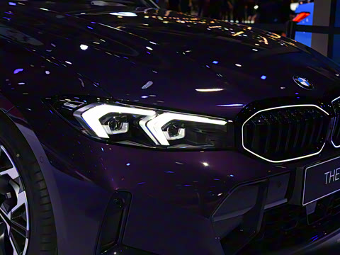 2025�� 330i 50����������