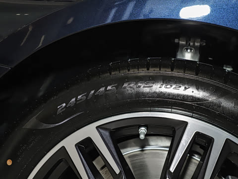 2025�� 530Li xDrive M�˶���װ