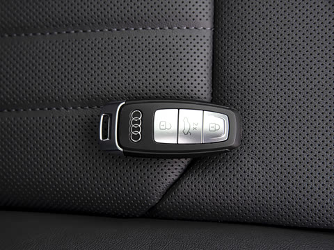 2021�� 50 quattro ������