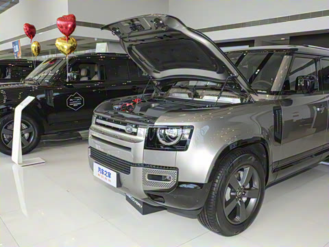 2025�� 110 3.0T P400 X-Dynamic HSE